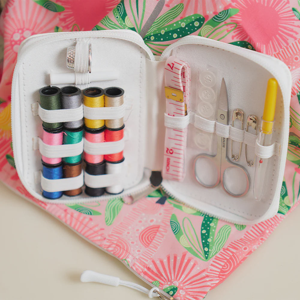 AT TRAVEL SEWING KIT - WHITE